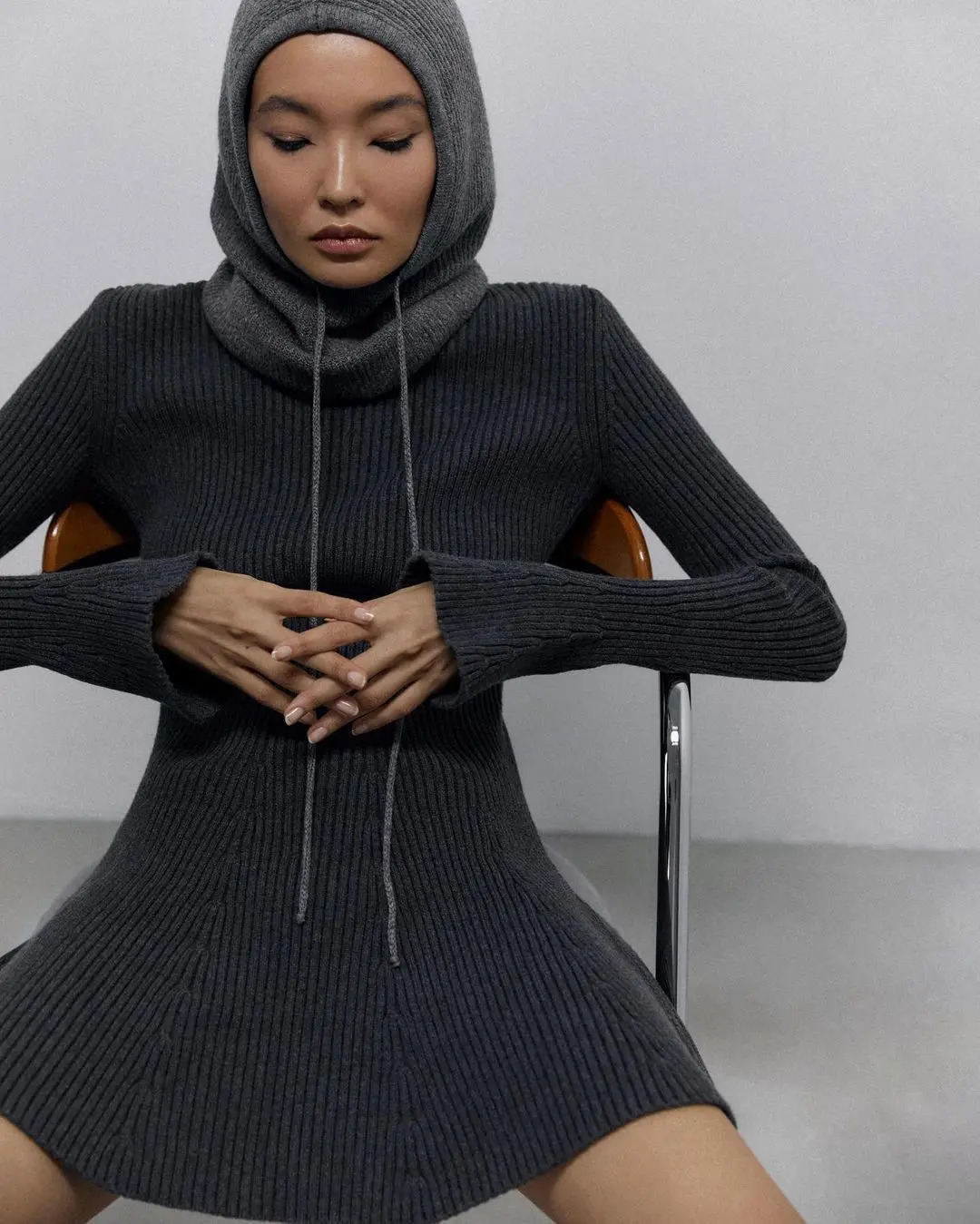 Autumn and Winter Womens Fashion Sexy Dress Temperament High Neck Long Sleeve Waist Short Solid Color Knit INS 251110