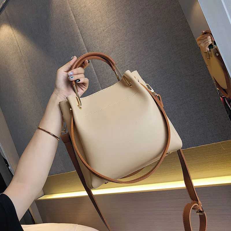 New Fashionable Korean Style Large Capacity Shoulder Handbag Crossbody Bucket Bag for Women K251110