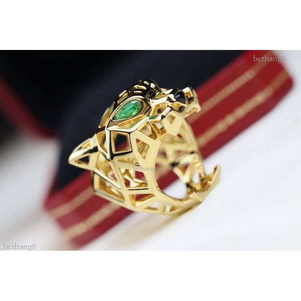 2022 New Fashion Famous Brand Party Jewelry Panthere Ring V Gold Hollow Leopard Wedding Finger Ring With Green eyes Women Men
