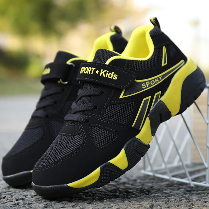 Childrens sports shoes for summer comfortable and lightweight walking shoes breathable and casual mesh running shoes 250403