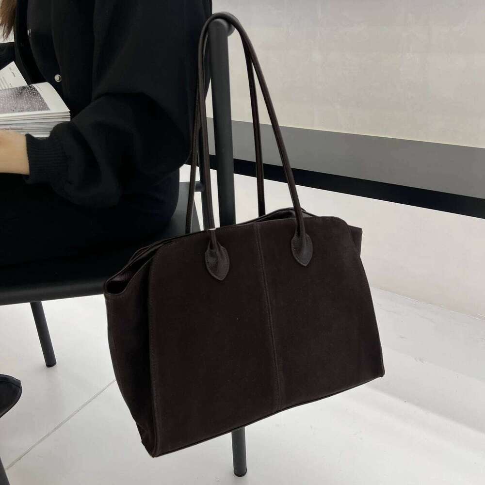 Suede Spliced Cowhide Tote Autumn And Winter New Niche Design Large Capacity Vintage Handheld Shoulder Bag 251110