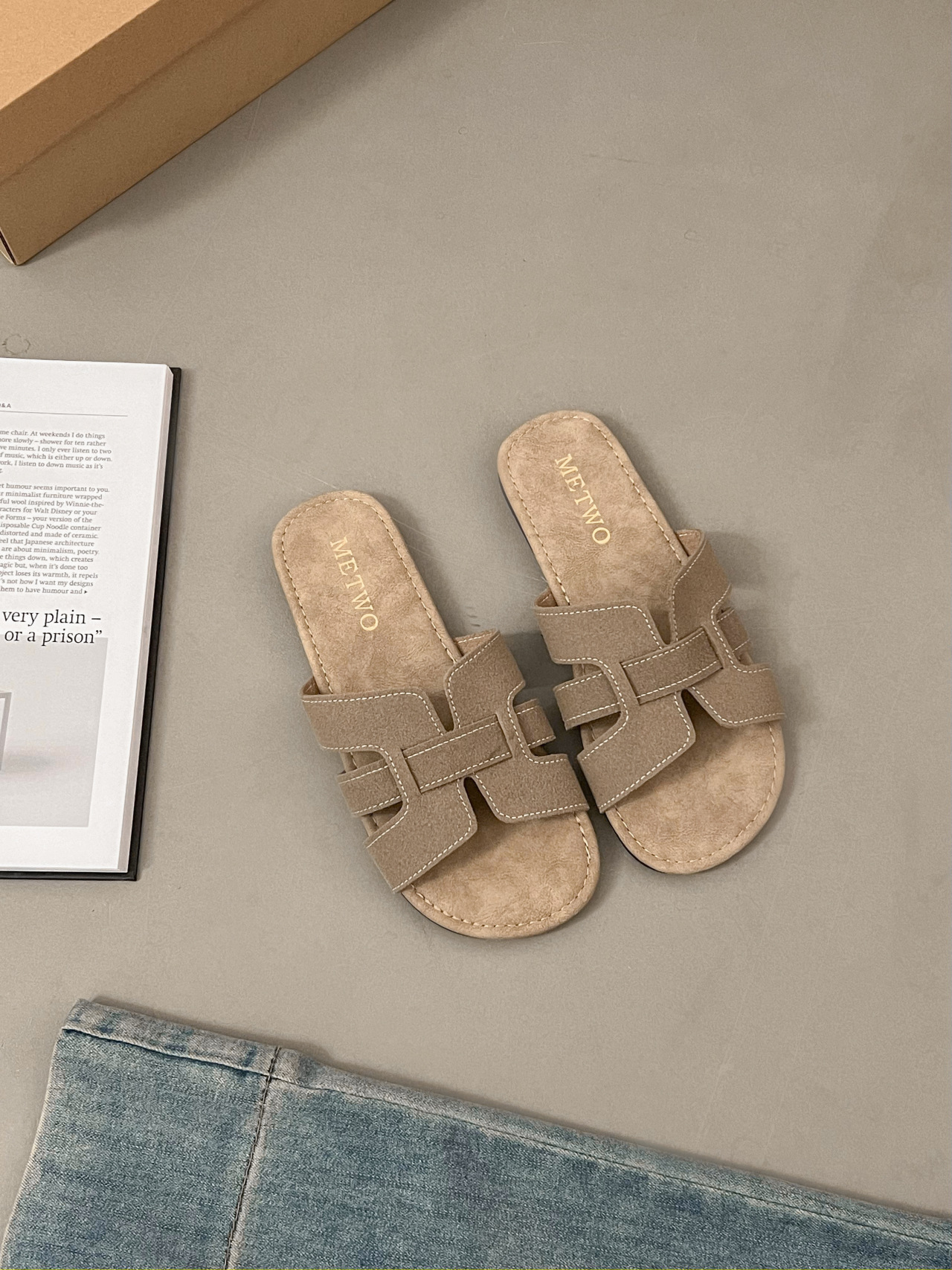 hot free shipping Sandals for women casual outdoor Med heel slipper classic Fashion shoes