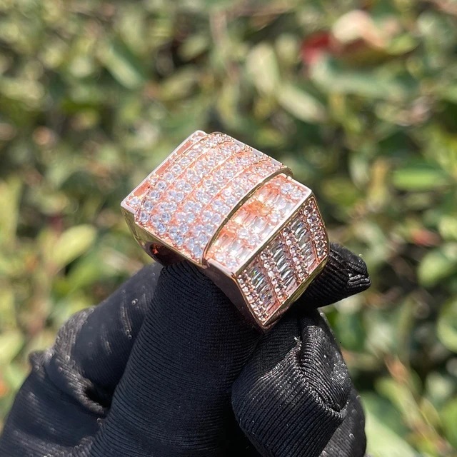 Hip hop new explosive sparkling full diamond Moissanite ring real gold fashionable and personalized trendsetter ring