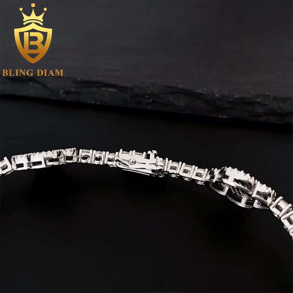 Women Jewelry VVS Moissanite Diamond Bracelet 925 Sterling Silver Fine Jewelry Four-leaf Clover Chain Bracelet
