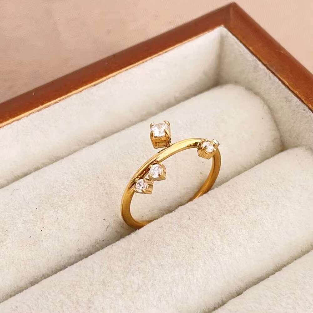 Womens Ring Stainless Steel Girl Super Flash Mosan Diamond Star Ring Finger Ring