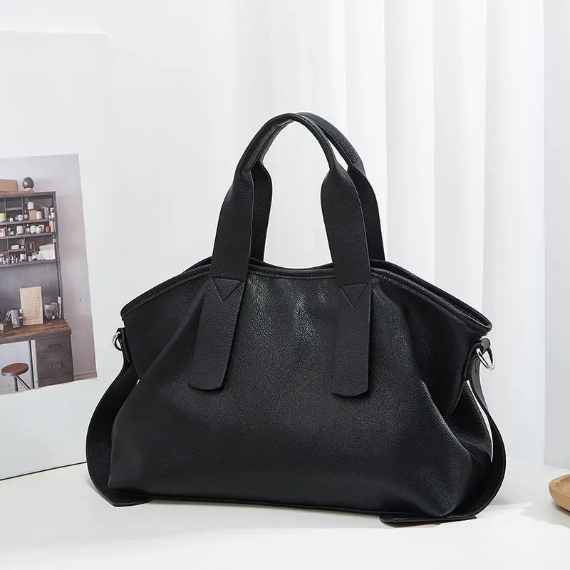 Fashion Womens New Bag Large Capacity Versatile Shoulder Messenger Tote Bag Retro Personality Simple Dumpling Bag Exquisite R251110
