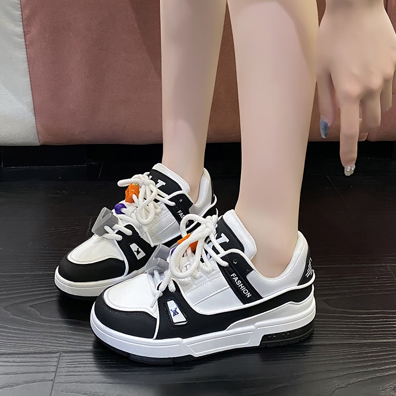 2025 new free freight casual shoes for women to increase the thick bottom of the sponge bottom leisure everything breathable non-slip fashion