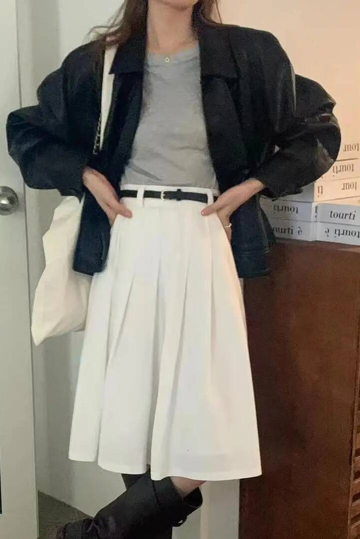 2Colors Turn Down Collar Chic PU Leather Biker Jacket Outerwear Long Sleeve Loose Vintage Women's Commute Autumn Spring 2026 dongdumaoyi