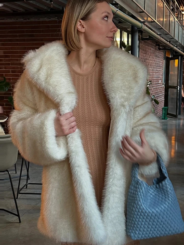 Oversized Tipdyed Lapel Furry Faux Fur Coats Women Elegant Turndown Collar Long Sleeve Coat ner Winter Lady Outerwear 251110