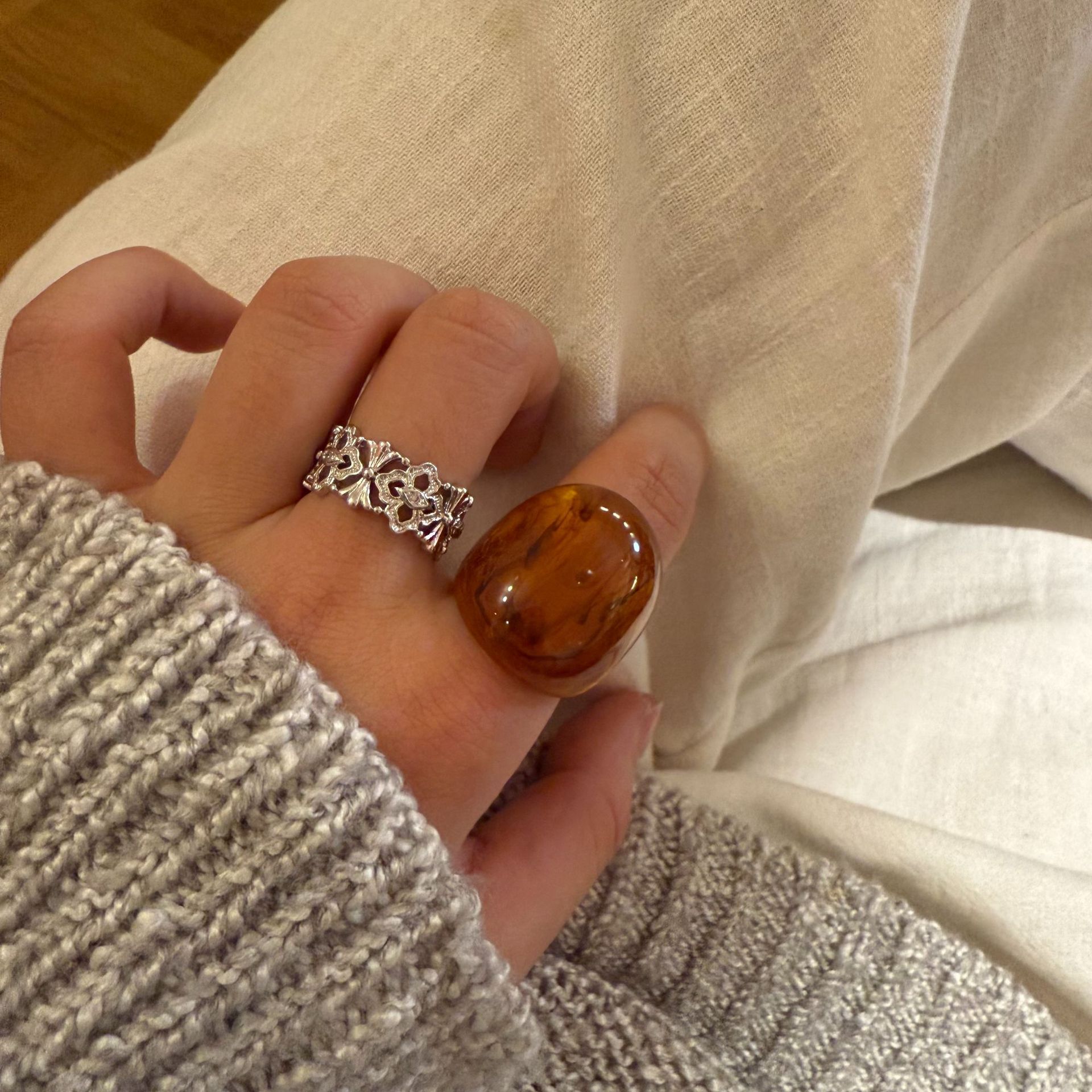 Korean Style Lace Direct Light Luxury Niche Design Sweet Cool Temperament Zircon Ins Ring Resin Designer Ring Vintage Ring Fashion Ring For Women