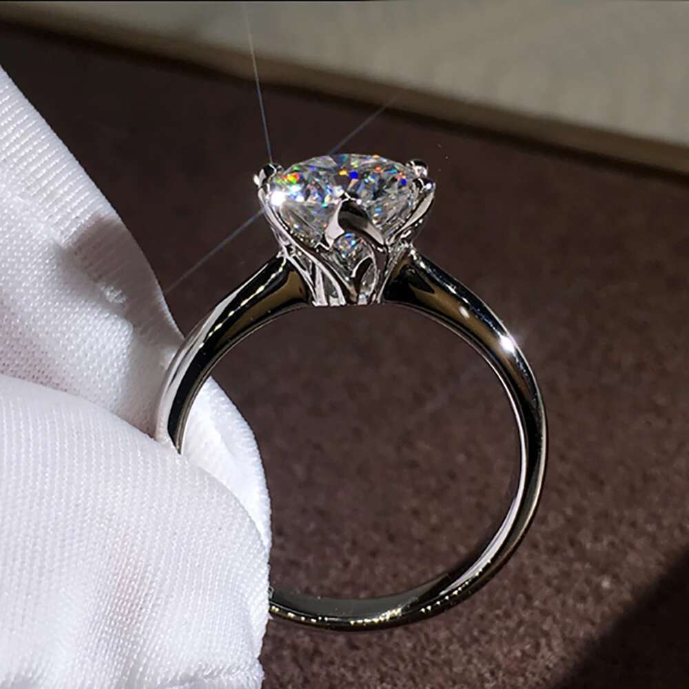 Custom Solid 18K Au750 White Gold Women Wedding Party Engagement Ring 1 2 3 4 5 Ct Round Moissanite Diamond Ring Classic