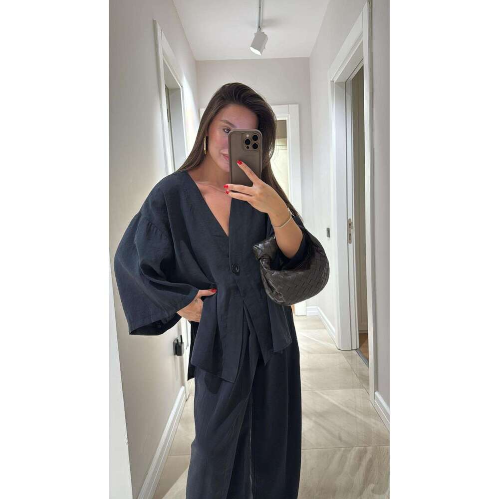 2025 European American Independent Station New Cross-Border Fashion Loose Women's V-Neck Top and Wide-Leg Pants Casual Set