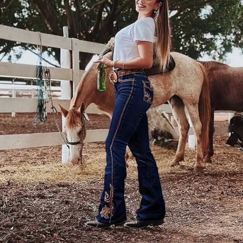 Stylish Cowgirl Boo-Cut Denim Jean Exquisite Embroidery Stretch Comfortable Ladies Country Outfit Western Women Trousers T02 C251110
