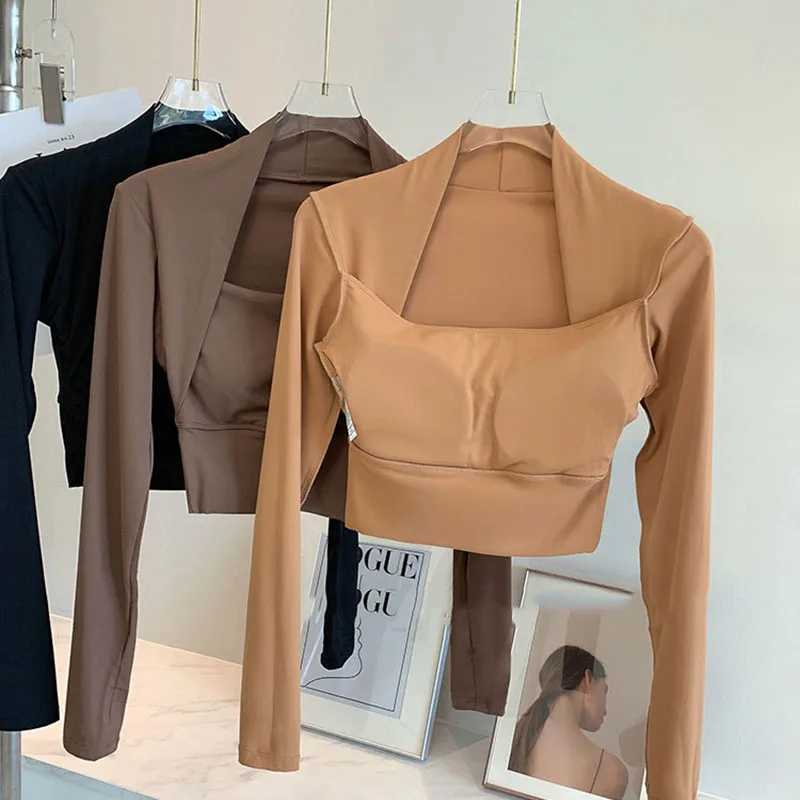 Womens long sleeved sports shirt with chest cushion quick drying running training sports top sexy slim fit sports topXJ250410