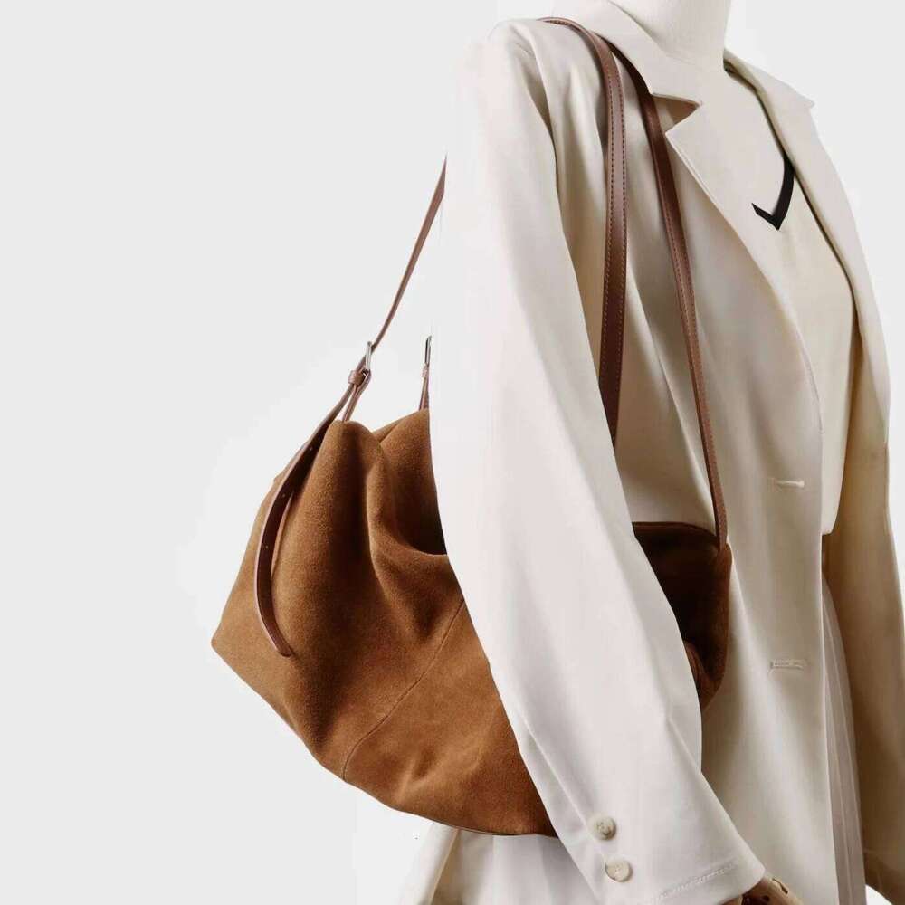 Suede Women's Tote Autumn And Winter New Niche Design Large Capacity Frosted Cowhide Vintage Slack Handbag Shoulder Bag 251110