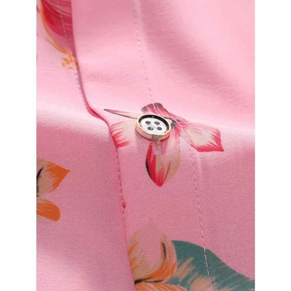 Mens short sleeved pink floral button top casual short sleeved button top beach shirt Hawaiian style shirt X250410