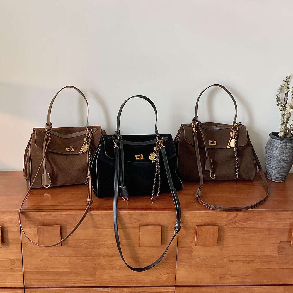 Cross-Border European and American Retro Single Shoulder High-Grade Matte Rodeo Trendy Versatile Crossbody Bag Large Capacity Commuter Handbag