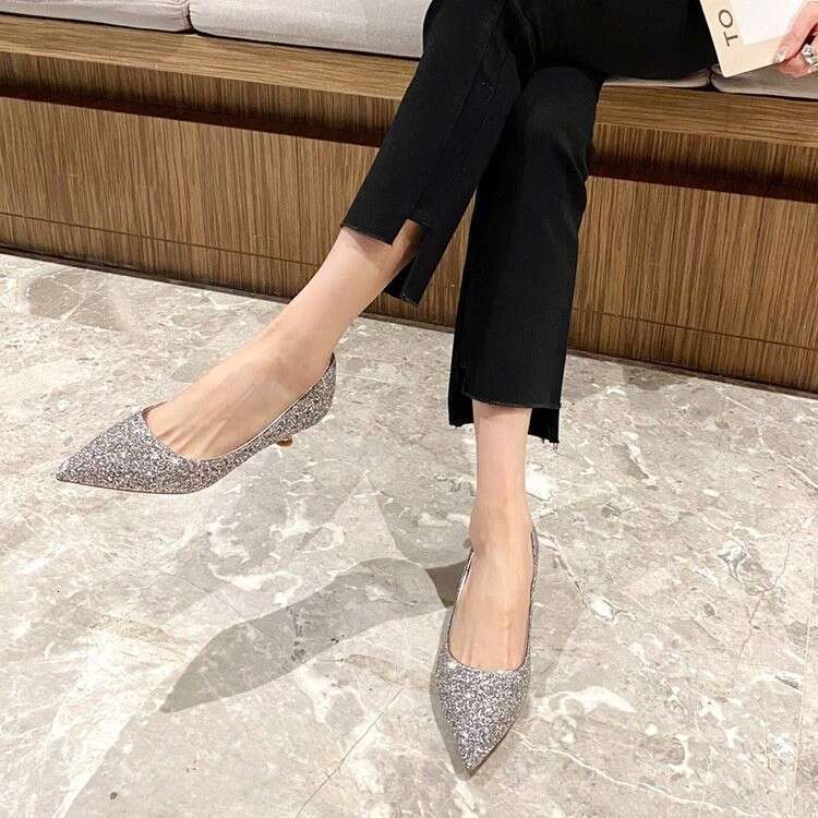 Woman Sandals Temperament Shallow Mouth Large Women S Autumn New Low Heel End Single Shoes With Sparkling Pointed Points Not Exhausting Feet High Heel