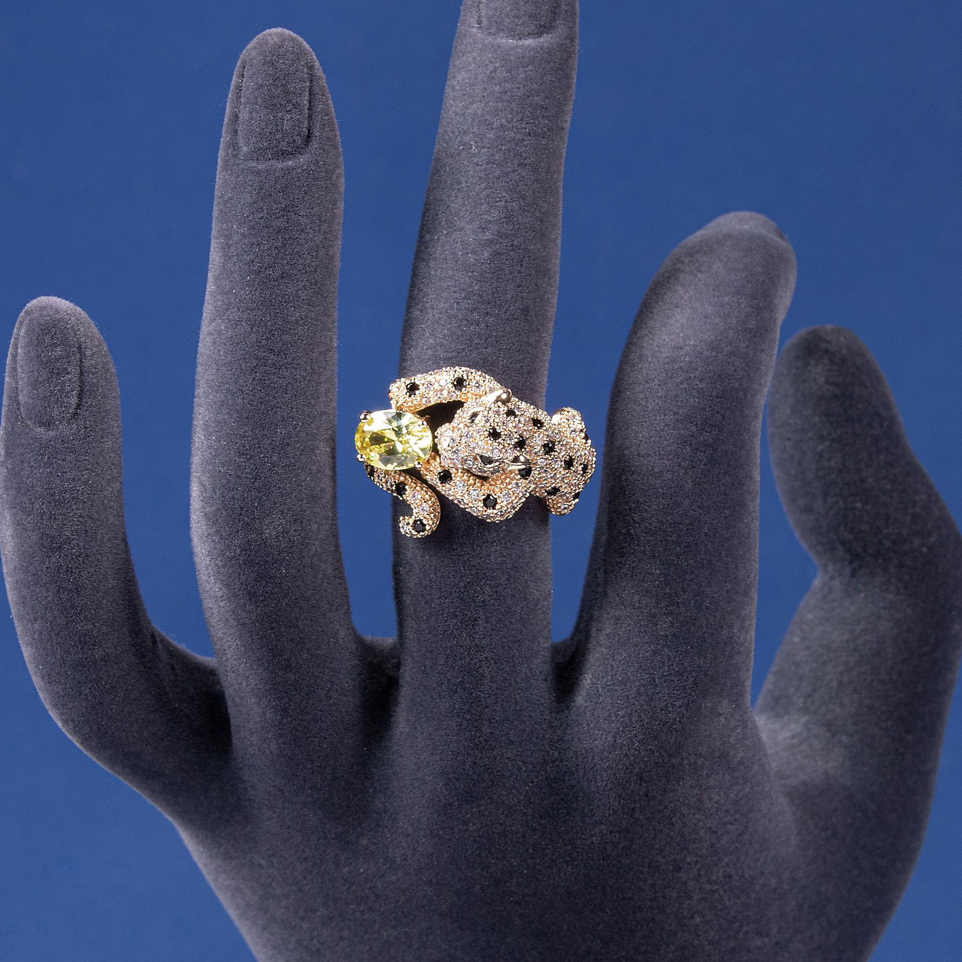 Cross-border New European Fashion Ring And American Style Jewelry Vintage Commuter Open Ring Leopard Gemstone Designer Ring Ring Jewelry Wholesale