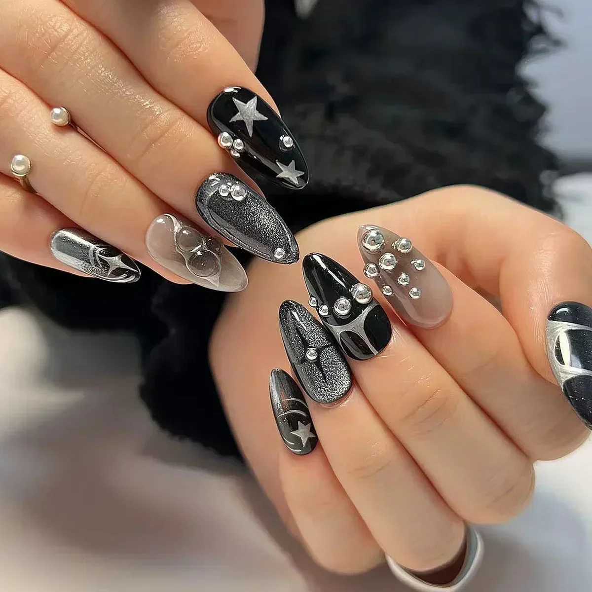 24Pcs Y2k Almond Acrylic Nail Set 3D Diamond Black Nail Art Sweet Cool French Wearable Fake Nail Handicraft Skills W250410