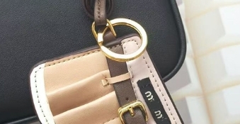 Keychains Lanyards mini skirt genuine leather keychain trick high quality Mu Ballet keychain classic key chain luxury designer keyring cute bag charm