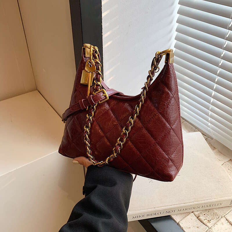 Women Elegant Crossbody Bag With Chain Strap Sophisticated Golden Tone Hardware, Everyday Formal Events Synthetic Faux Leather Handbag For Women,