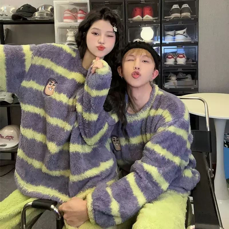 Coral fleece couple pajamas for women in autumn and winter, with thickened fleece for men. Designer can wear cartoon home suit set outside