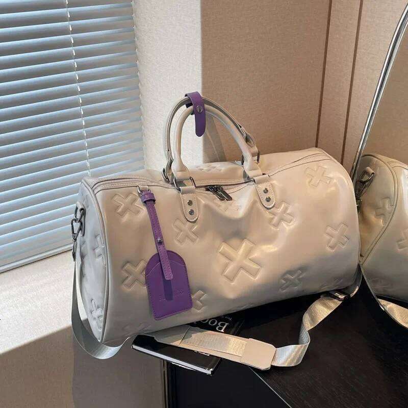 Designer Travel Vintage Sports PU Leather Waterproof Duffle Bag Gym Boarding Bags