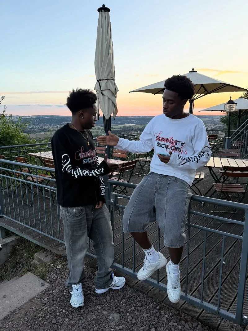 Fashion Y2K retro trend punk letter print pattern design fashionable casual men long sleeved high street gothic Harajuku loose pullover Y251110