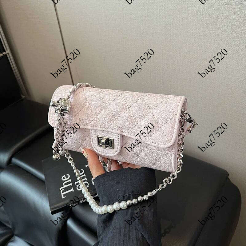 2025 style Quilted Underarm Bag for Women Minimalist Shoulder Crossbody Purse Fashionable Handbag