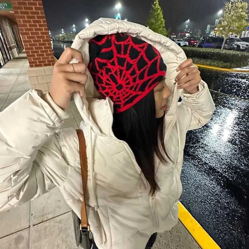 Fashion Hip Hop Cap Streetwear Punk Winter Knitted Hat Unisex Spider Web Jacquard Weave Warm Beanies For Men WomenXJ251110
