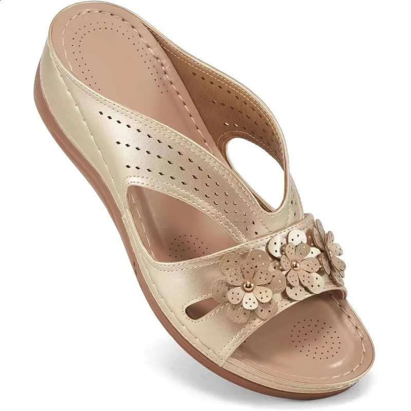 Womens Slippers Casual Flower Hollow Wedge Beach Shoes Outdoor Fashion Platform Comfortable Non-slip Sandals Plus size 43 250402