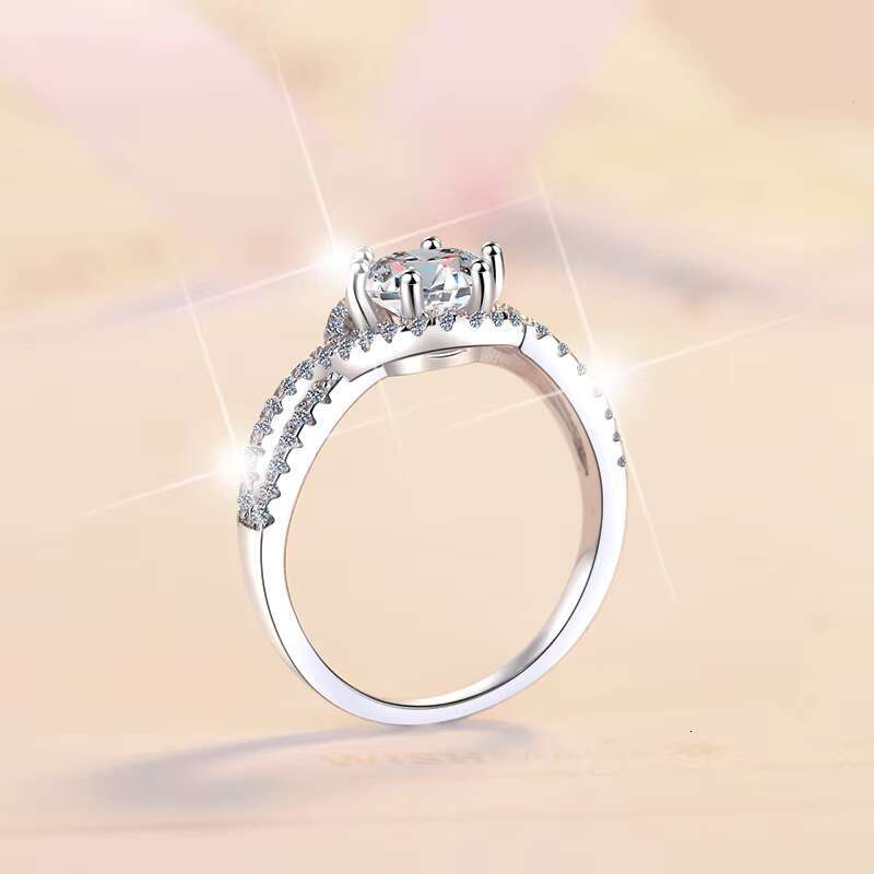 Fine Jewelry Hot Sell Classic Round Bright Cut VVs1 Mosanite Diamond Ring S925 Sterling Silver Ring