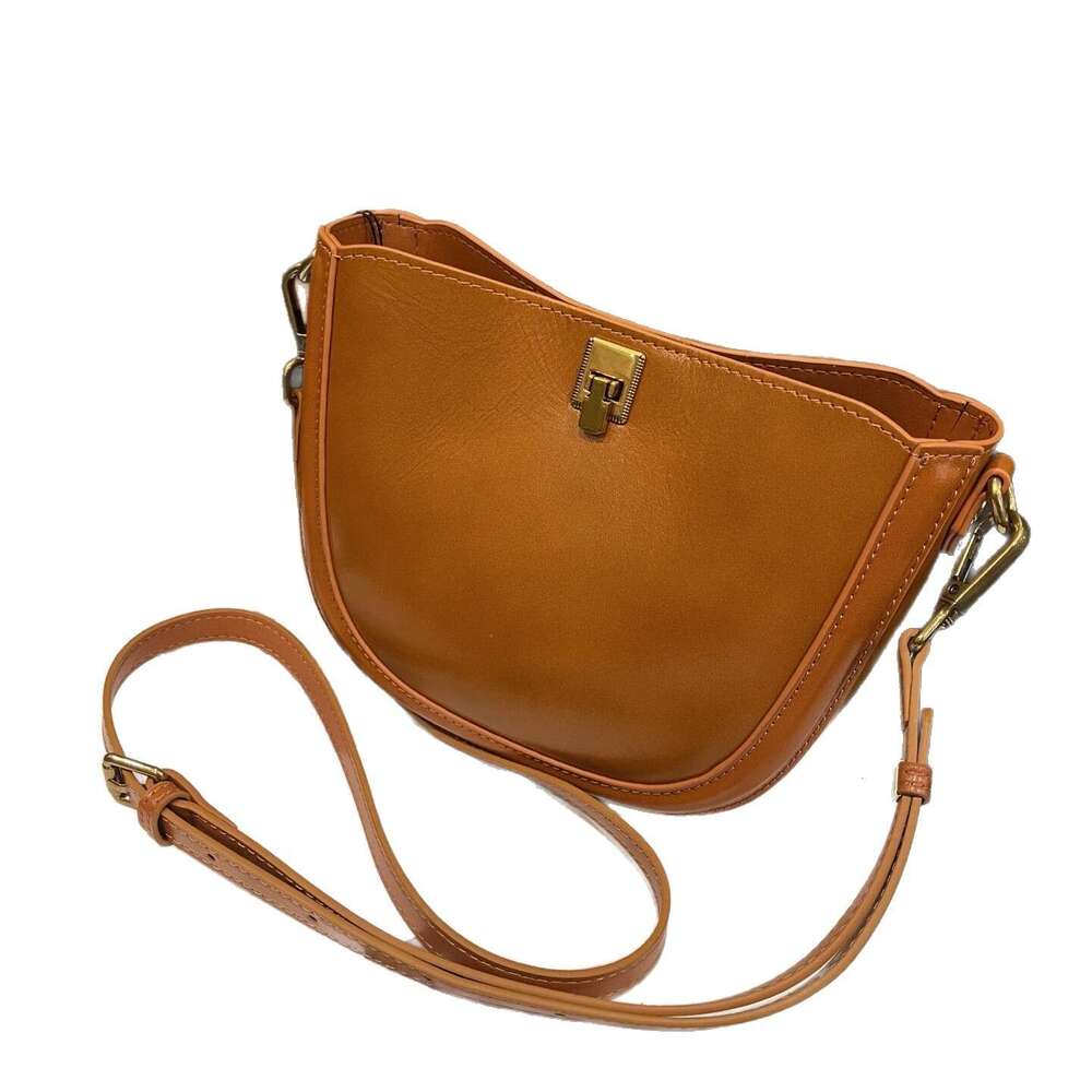 New Genuine Leather Saddle Commuter Versatile Women S Single Shoulder Crossbody Simple Fashion Shell Bag High Quality