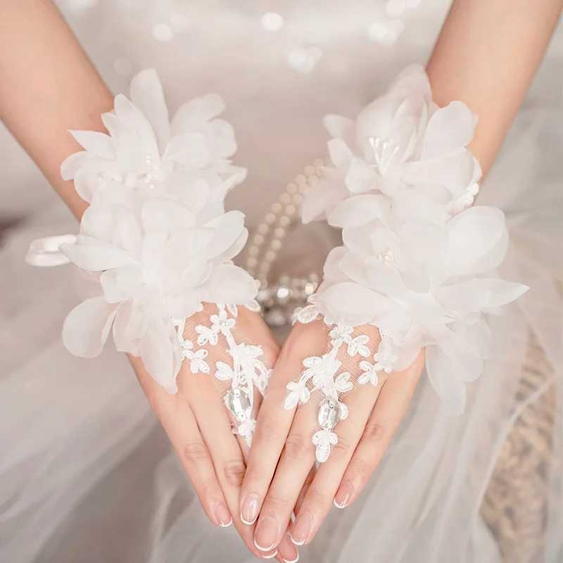 Bridal Gloves Long Lace Flower Accessories Wedding Hook Fingers Look Thin and Beautiful Gloves L251110