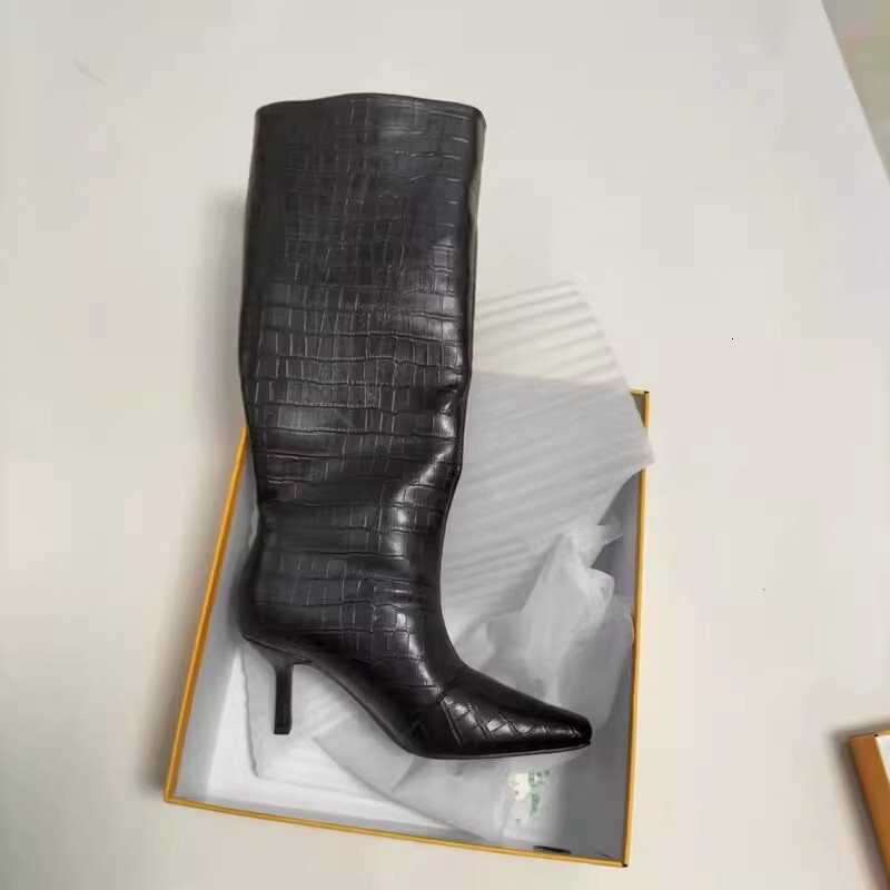 New square high-heeled white crocodile pattern high tube European and American knee high boots designer shoes fashionable snow boots