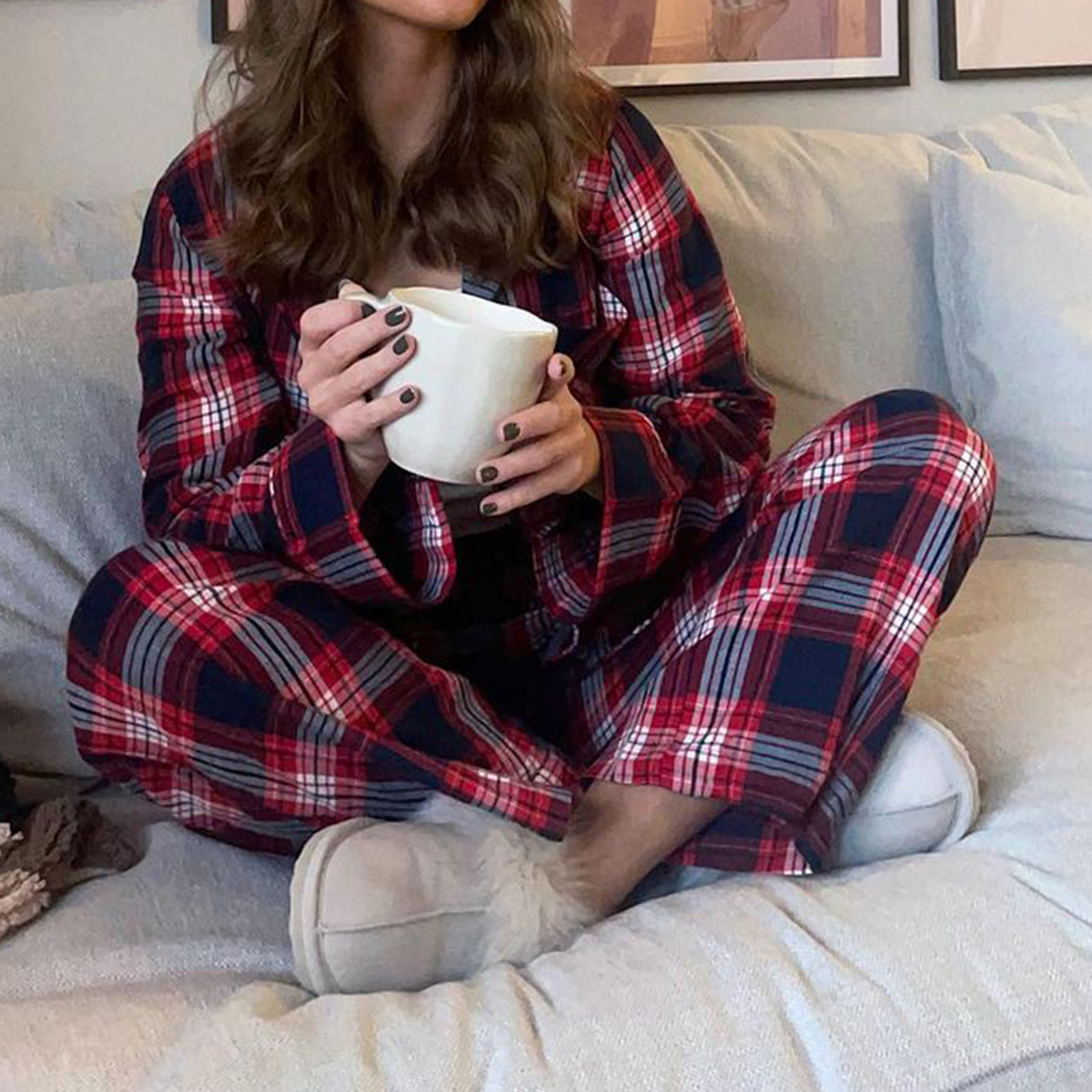 Womens 2-piece solid color/checkered pajama set with feather long sleeved lapel button top and sleepwear 241203