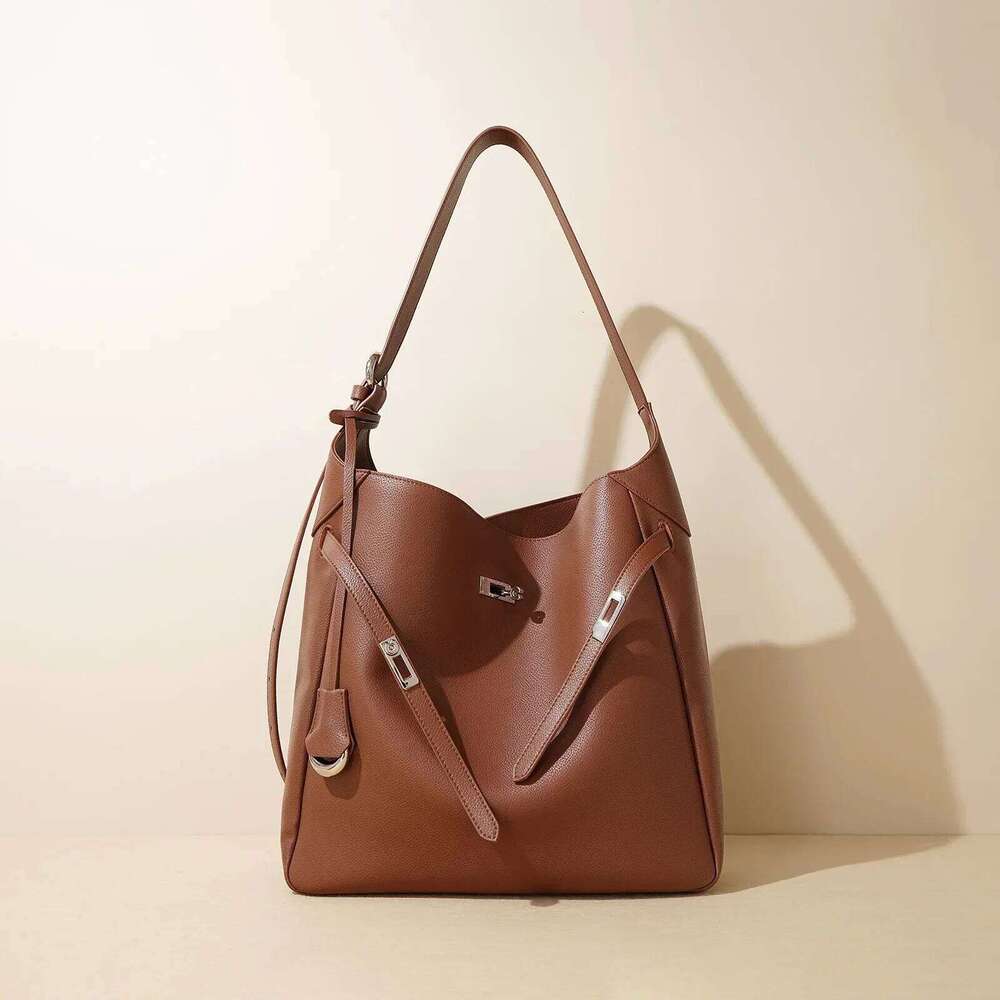 Genuine Leather Shoulder Handheld Large Underarm Fall Winter Luxury Designer Bucket Bag For Women New