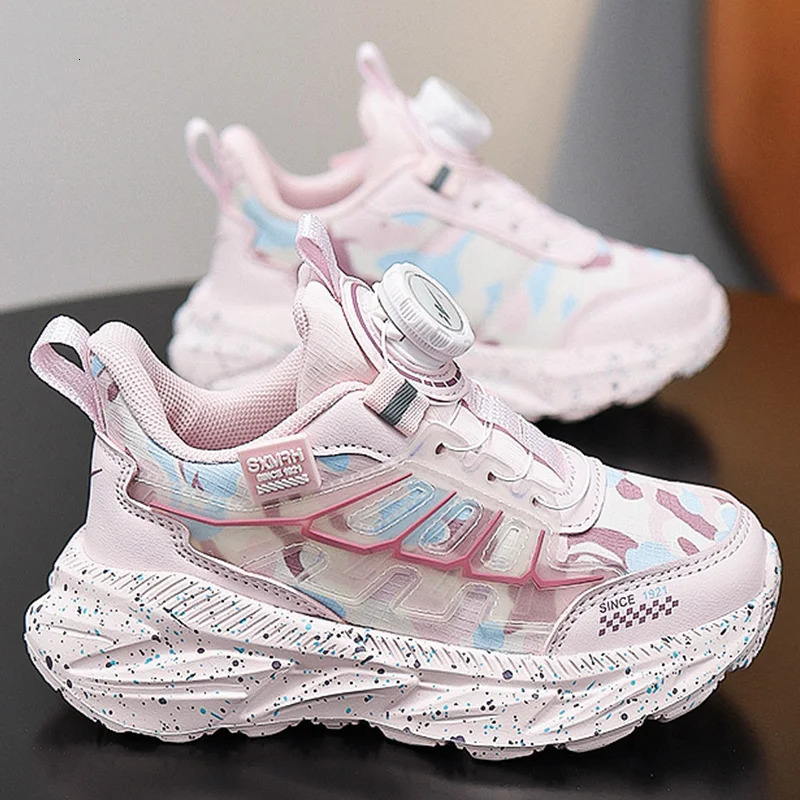 Childrens casual shoes for autumn and winter outdoor fashion running shoes thick soled non slip casual walking shoes 250403
