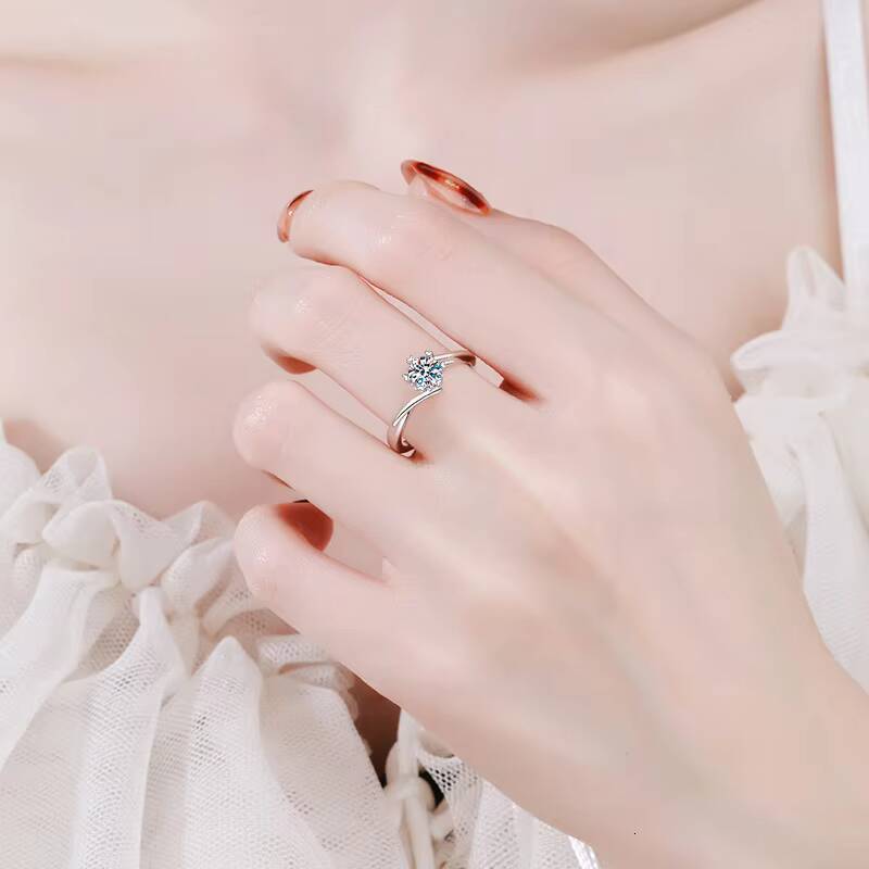 Factory Wholesale New Arm Snowflake Fashion Jewelry S925 Sterling Silver Inlaid Moissanite Ring