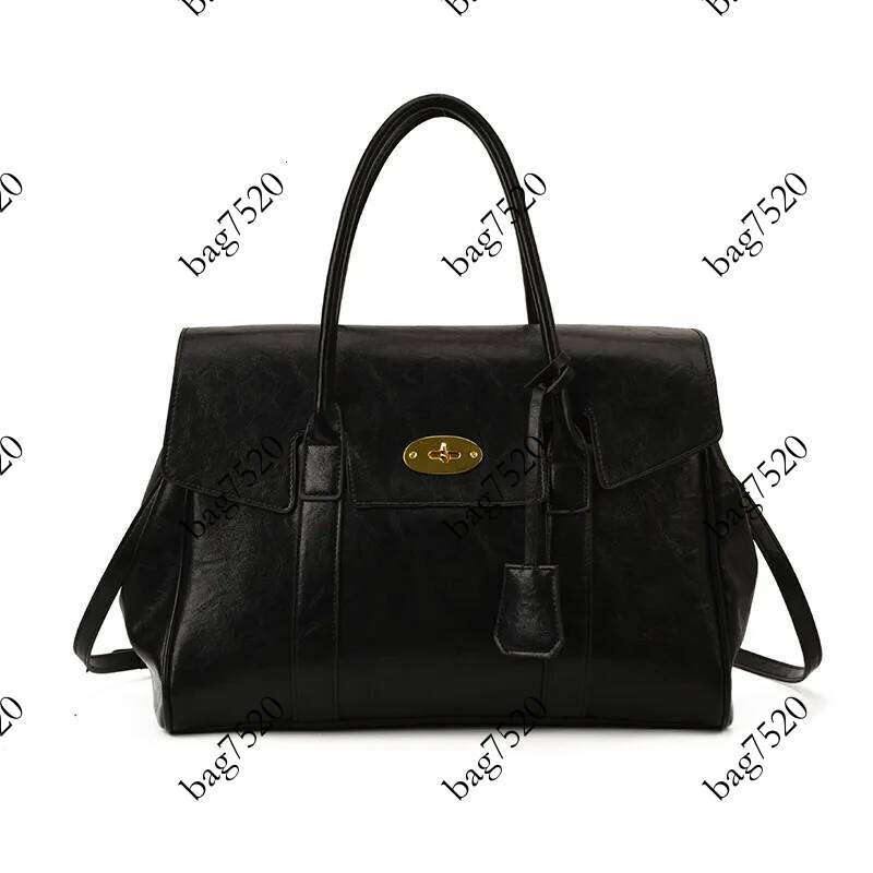 Korean Style Handbag for Women 2025 New Winter Single Shoulder Crossbody High-End Boston Pillow Bag