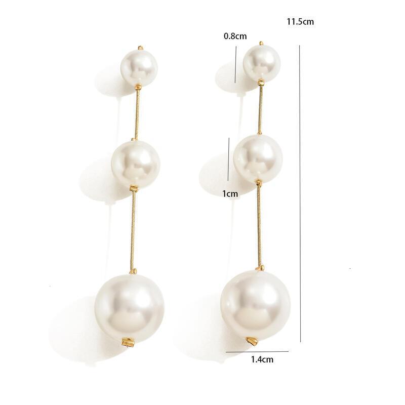 Elegant Pearl Stud Classic And Comfortable Earrings For A Timeless Look TY