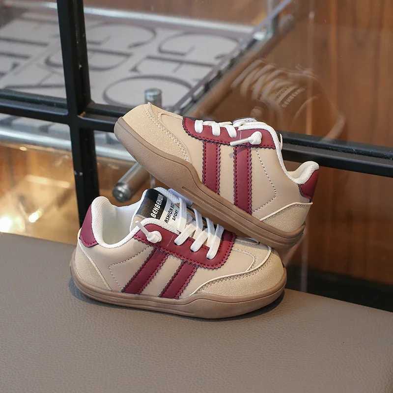 Childrens versatile fashionable 2025 autumn New sports sle spring autumn girls moral training boys baby board shoes W251110