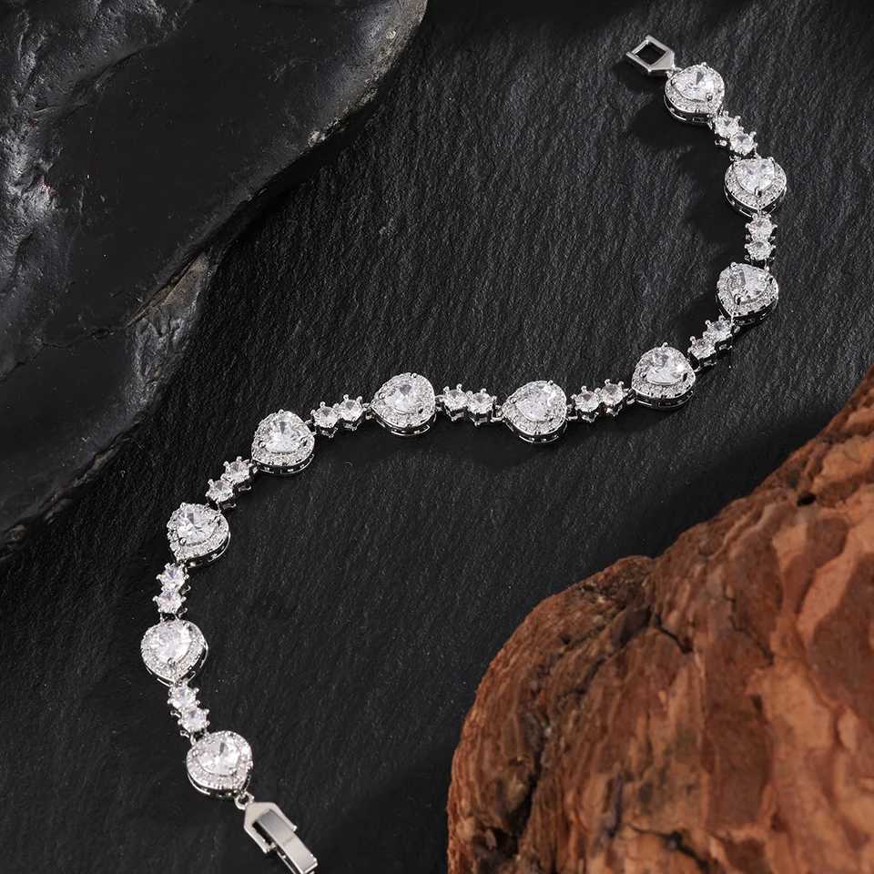 ZAKOL Luxury Green AAAA Cubic Zirconia Heart CZ Bracelet for Women Gorgeous Shiny Crystal Bridal Wedding Party JewelryT251110