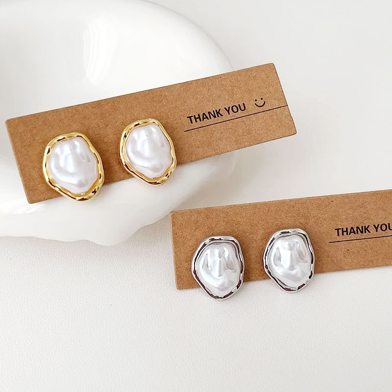 Geometric Irregular Round Metal Pearl Earrings for Women 2024 Minimalist Style Personality Earrings Trendy Jewelry Gift