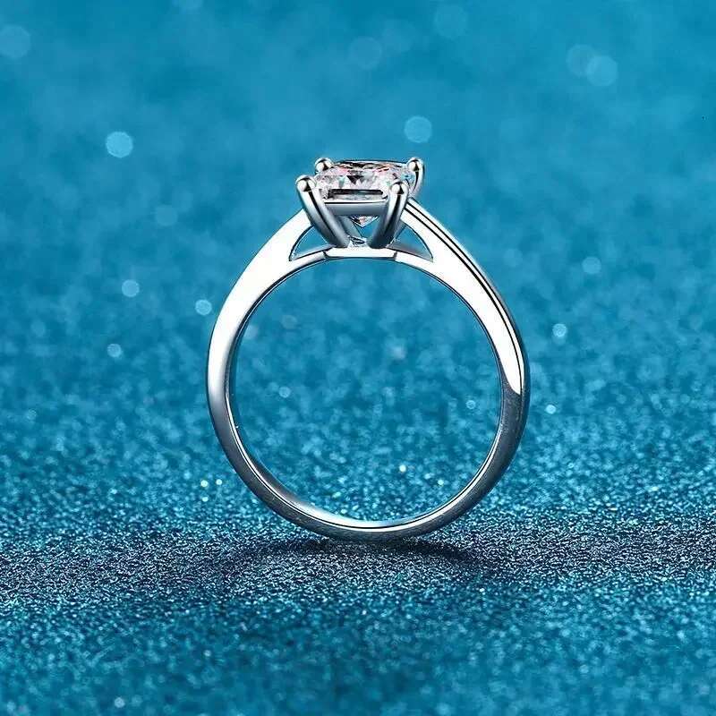Square Diamond VVS1 1/2 Carat Moissanite Engagement Ring for Women Fine Jewelry Female PT950 Platinum Ring Original Certified