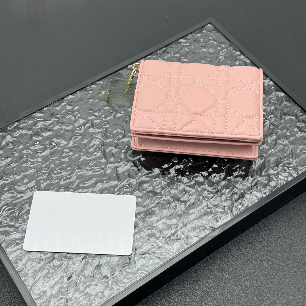 Genuine leather flip-top wallet card case with diamond-shaped design, a classic and fashionable multi-layer accordion-style card holder coin purse