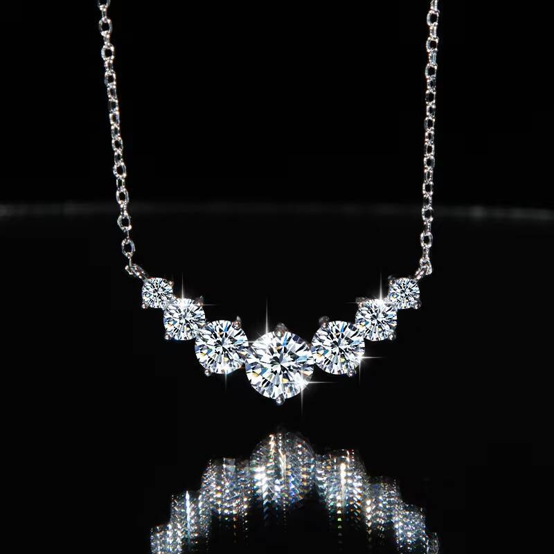 Luxury S925 Sterling Silver Vvs D Color 28CT Full Moissanite Smile Pendant Necklace for Women Wedding Jewelry