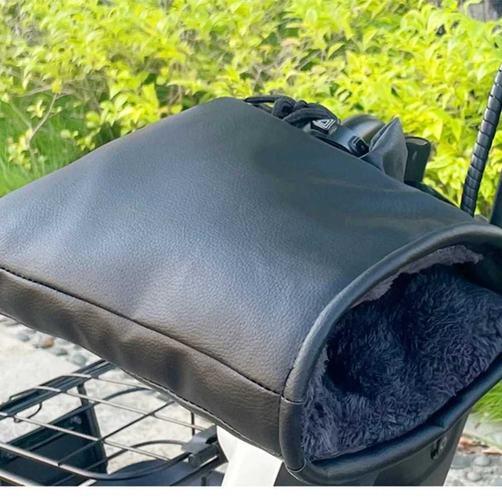 Motorcycle Handlebar Muffs Waterproof Winter Hand Warmers for Bike Universal Fit Windproof Mitts CoverKeeps Hands Warm Dry S25118{category}