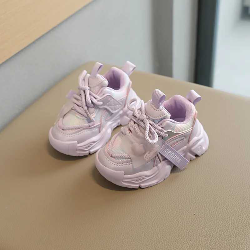 Spring Summer Children Mesh Sneakers Girls Breathable Running Shoes Princess Fashion Heart Design Sneakers Baby Soft Clunky Shoe W251110